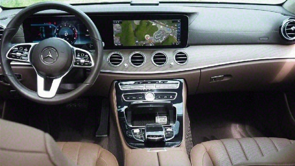 MERCEDES BENZ E-CLASS W213 2019