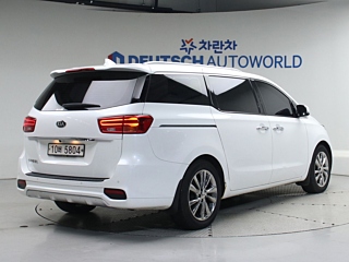 KIA CARNIVAL 2018