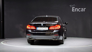 BMW 5-SERIES G30 2017