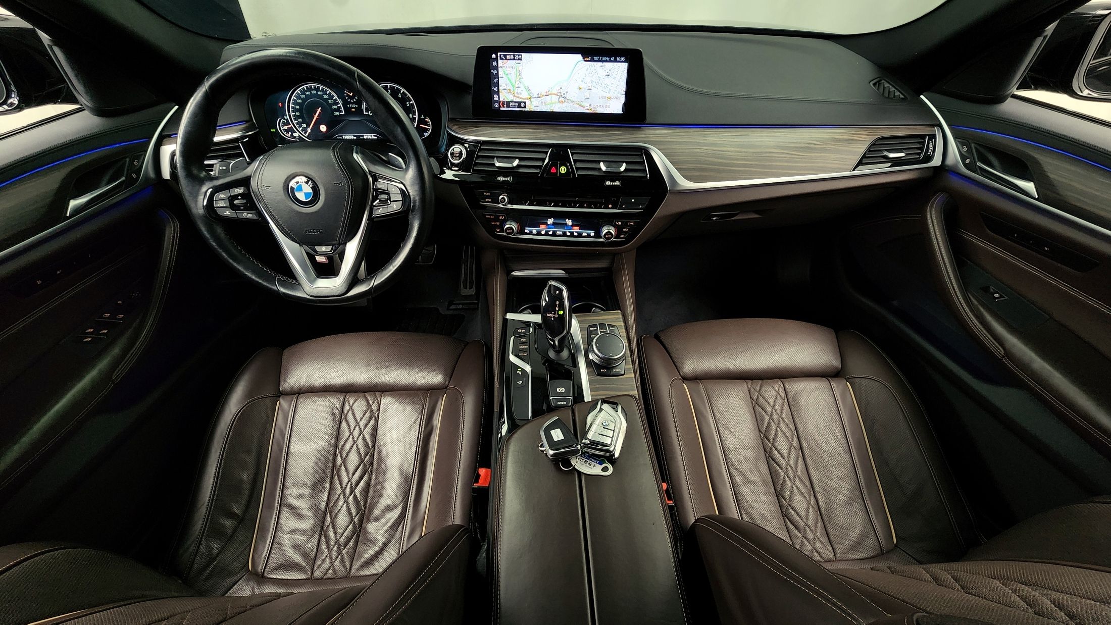 BMW 5-SERIES G30 2017