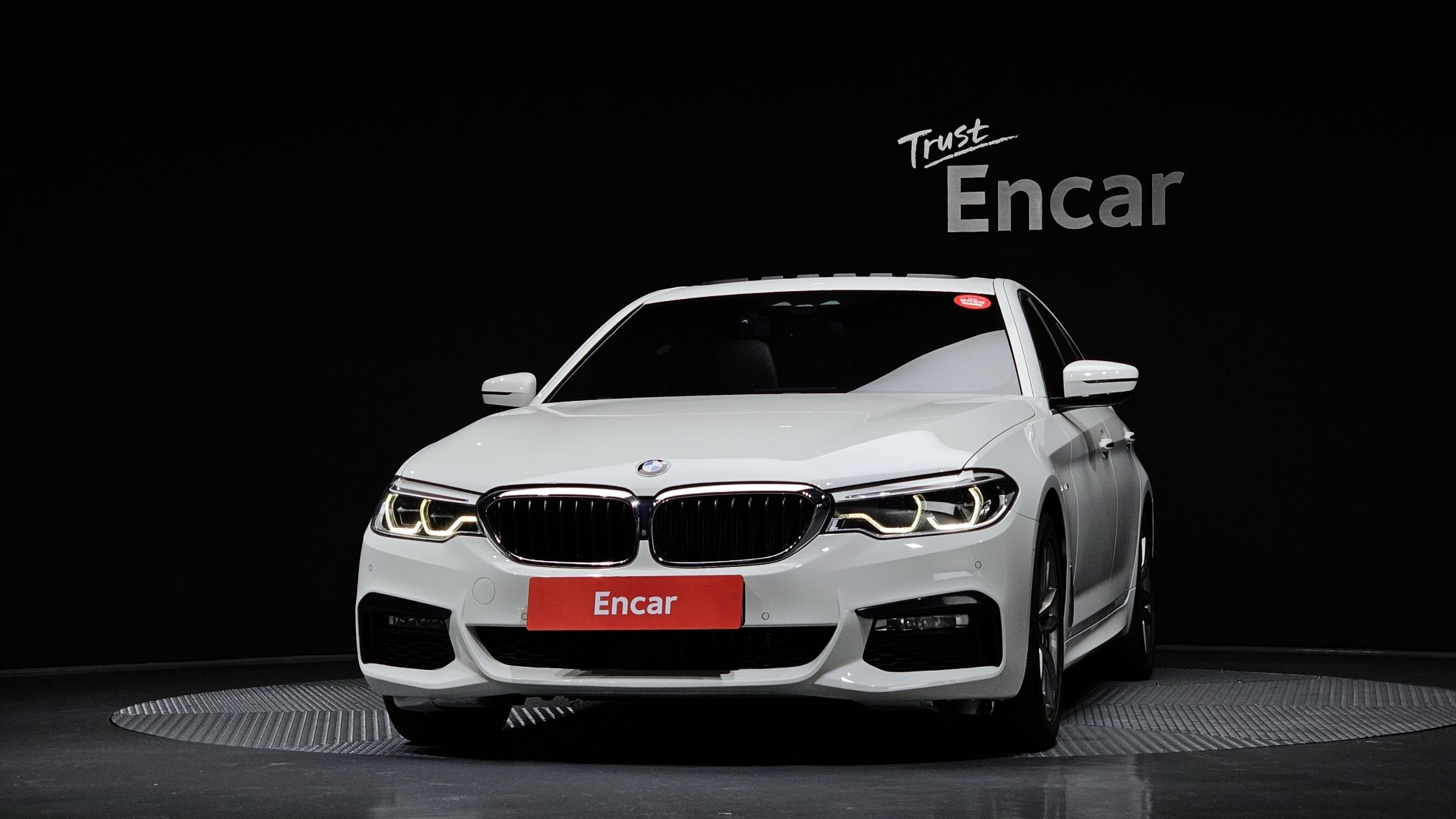 BMW 5-SERIES G30 2017