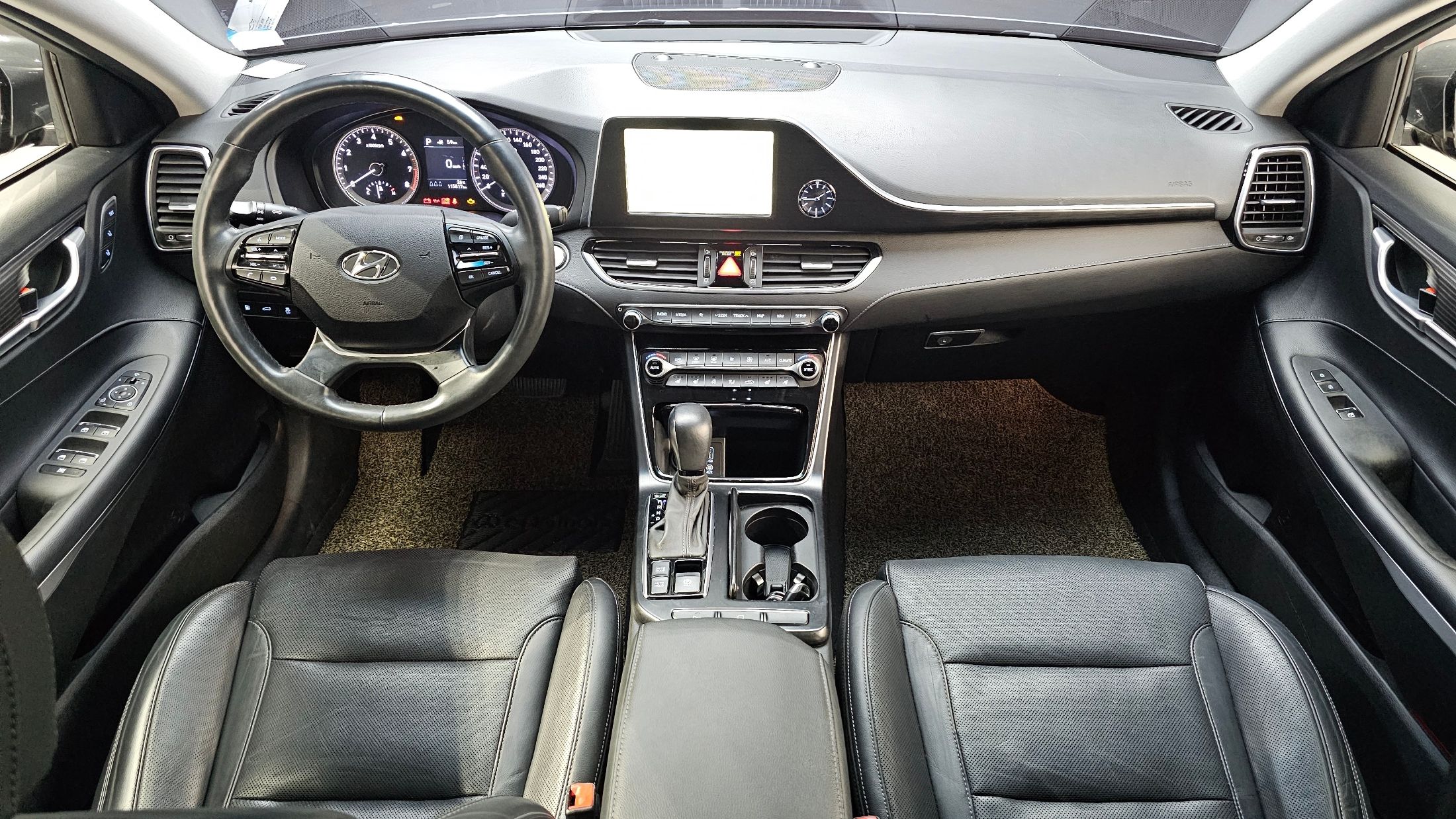 HYUNDAI GRANDEUR IG 2018