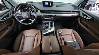 AUDI Q7 4M 2019
