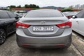 HYUNDAI AVANTE MD 2011