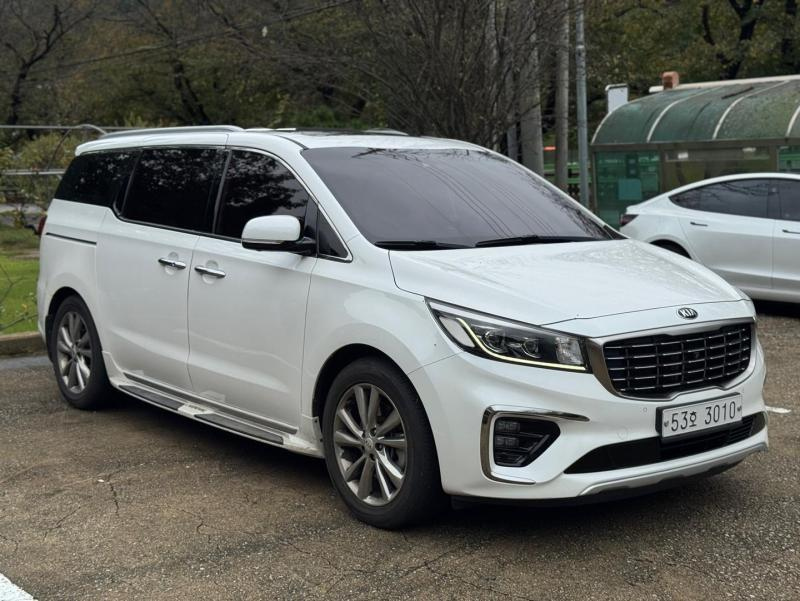 KIA CARNIVAL 2018