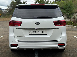KIA CARNIVAL 2018