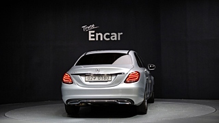 MERCEDES BENZ C-CLASS W205 2016