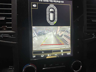 SAMSUNG QM6 2019