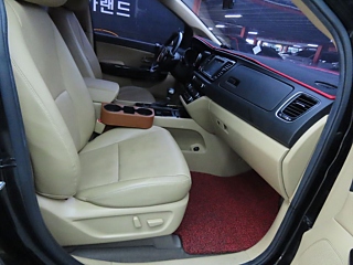 KIA CARNIVAL 2016
