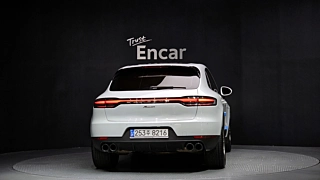 PORSCHE MACAN 2019