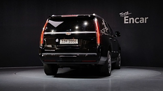 CADILLAC ESCALADE 2018
