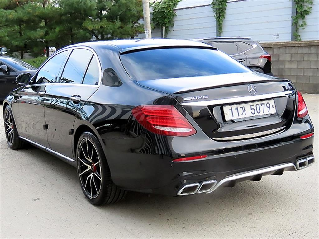 MERCEDES BENZ E-CLASS W213 2017