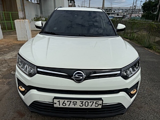 SSANGYONG TIVOLI VERY NEW 2021