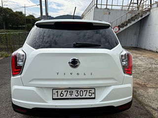 SSANGYONG TIVOLI VERY NEW 2021