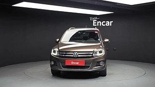VOLKSWAGEN TIGUAN 2015