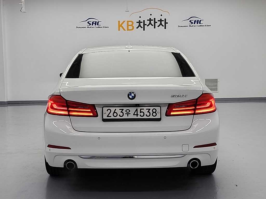 BMW 5-SERIES G30 2020