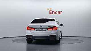 BMW 5-SERIES G30 2019