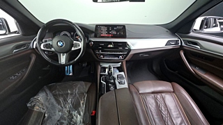 BMW 5-SERIES G30 2019