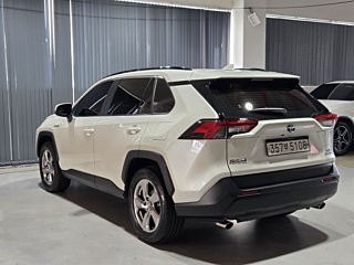 TOYOTA RAV4 2021