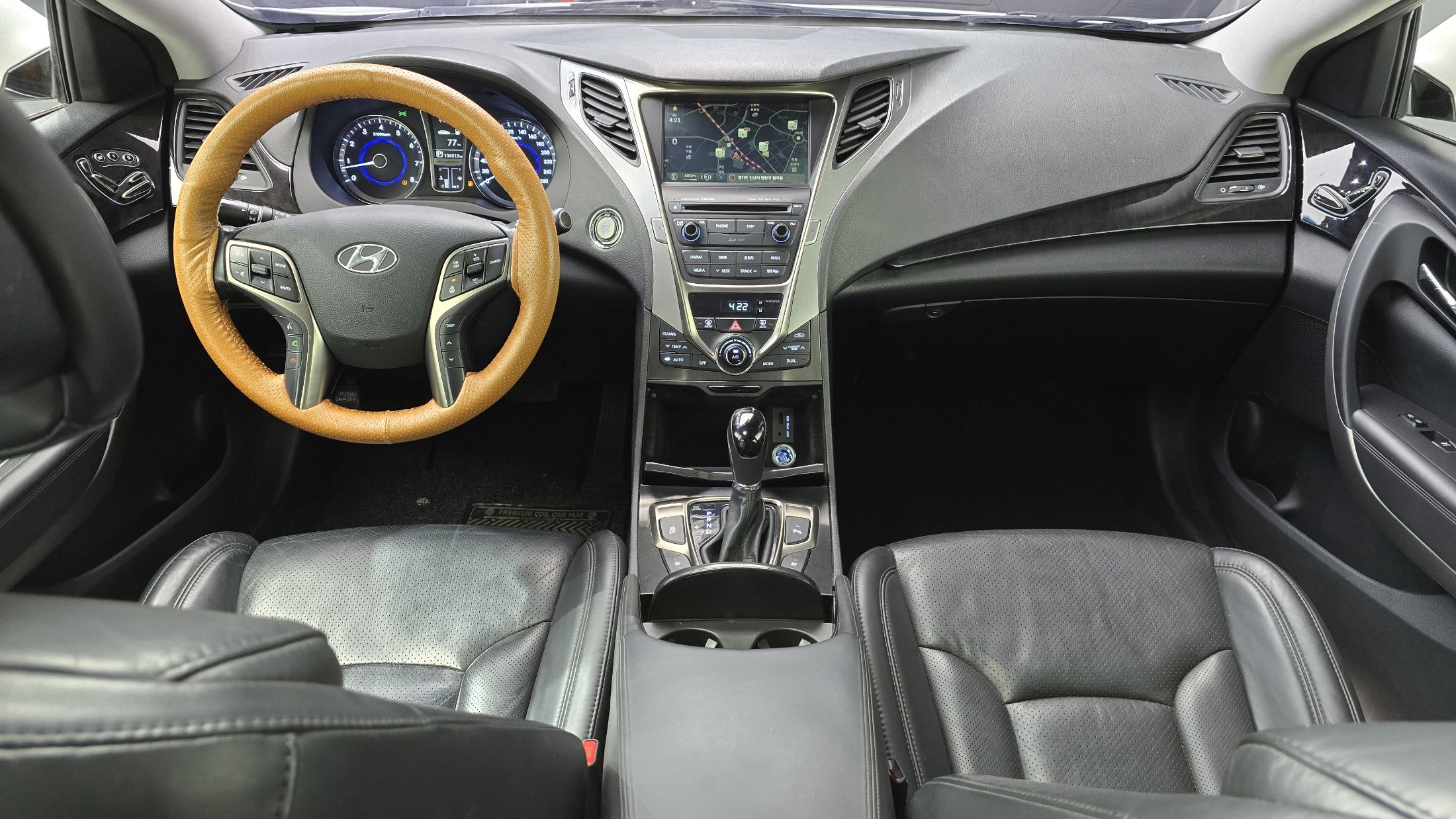 HYUNDAI GRANDEUR HG 2014