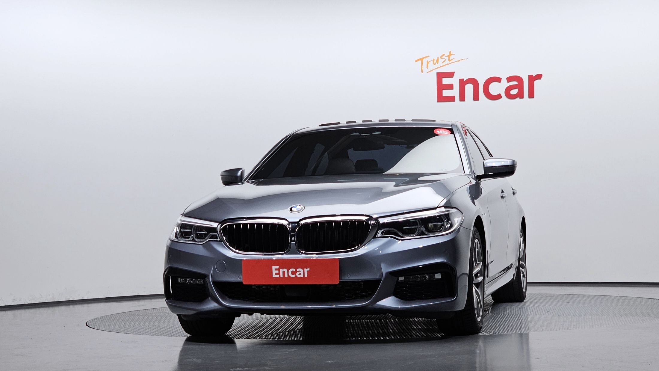 BMW 5-SERIES G30 2017