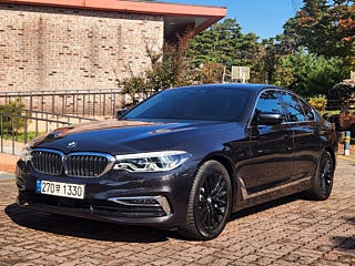 BMW 5-SERIES G30 2019