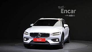 VOLVO V60 CROSS COUNTRY 2021