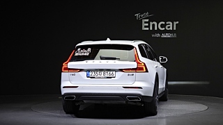 VOLVO V60 CROSS COUNTRY 2021