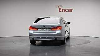 BMW 5-SERIES G30 2020