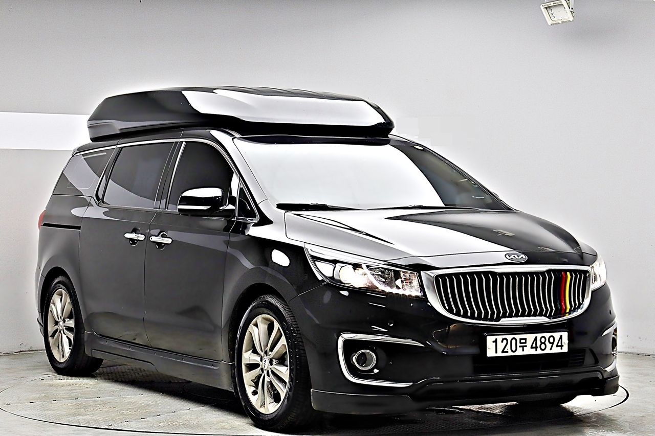 KIA CARNIVAL 2018