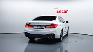 BMW 5-SERIES G30 2017