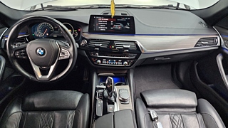 BMW 5-SERIES G30 2017