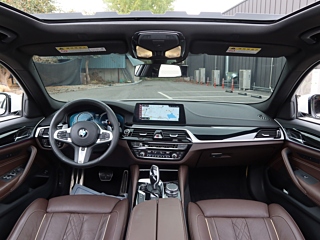 BMW 5-SERIES G30 2018