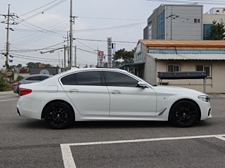 BMW 5-SERIES G30 2018
