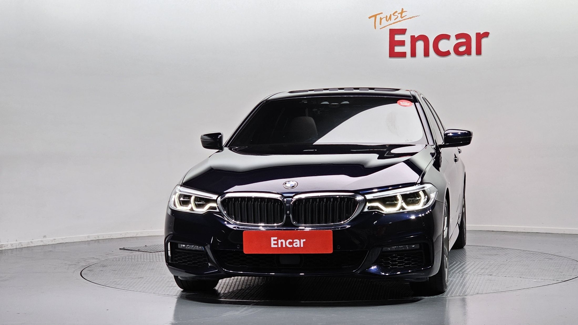 BMW 5-SERIES G30 2019