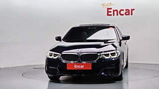 BMW 5-SERIES G30 2019