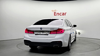 BMW 5-SERIES G30 2020