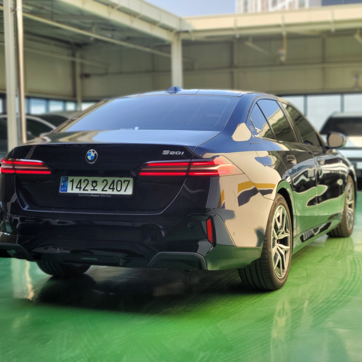 BMW 5-SERIES G60 2023