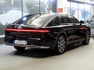 HYUNDAI GRANDEUR HYBRID GN7 2023