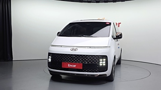 HYUNDAI STARIA 2023