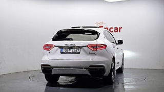 MASERATI LEVANTE 2019
