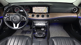 MERCEDES BENZ E-CLASS W213 2019