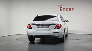 MERCEDES BENZ E-CLASS W213 2019