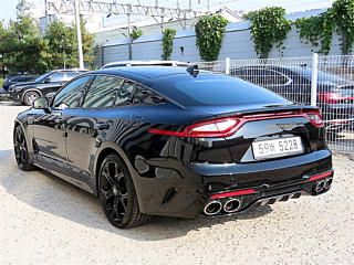 KIA STINGER 2017