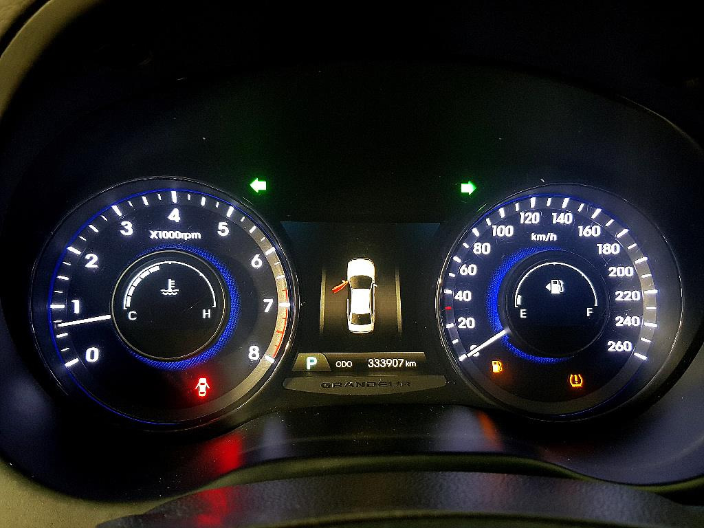 HYUNDAI GRANDEUR HG 2012