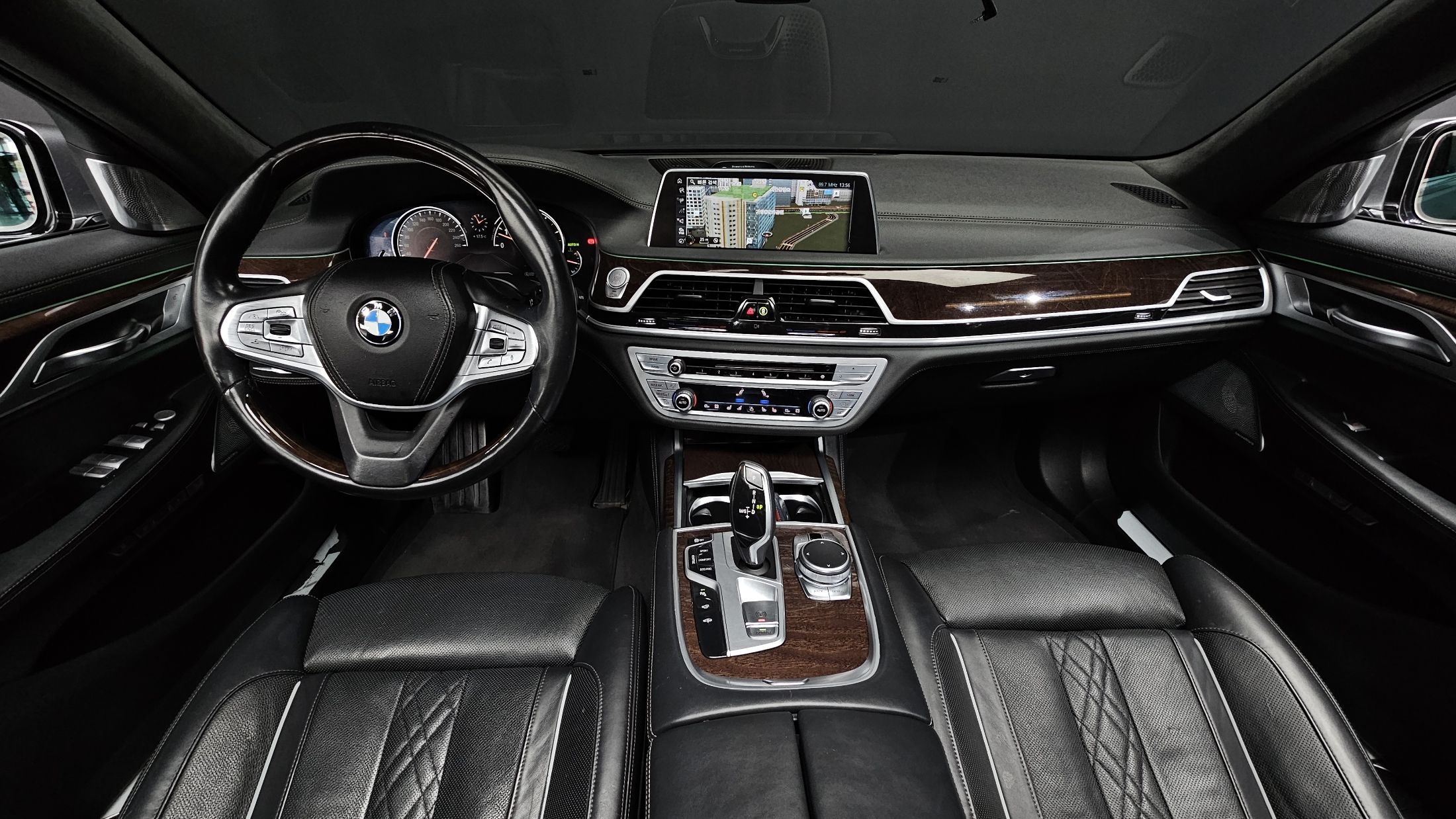 BMW 7-SERIES G11 2017
