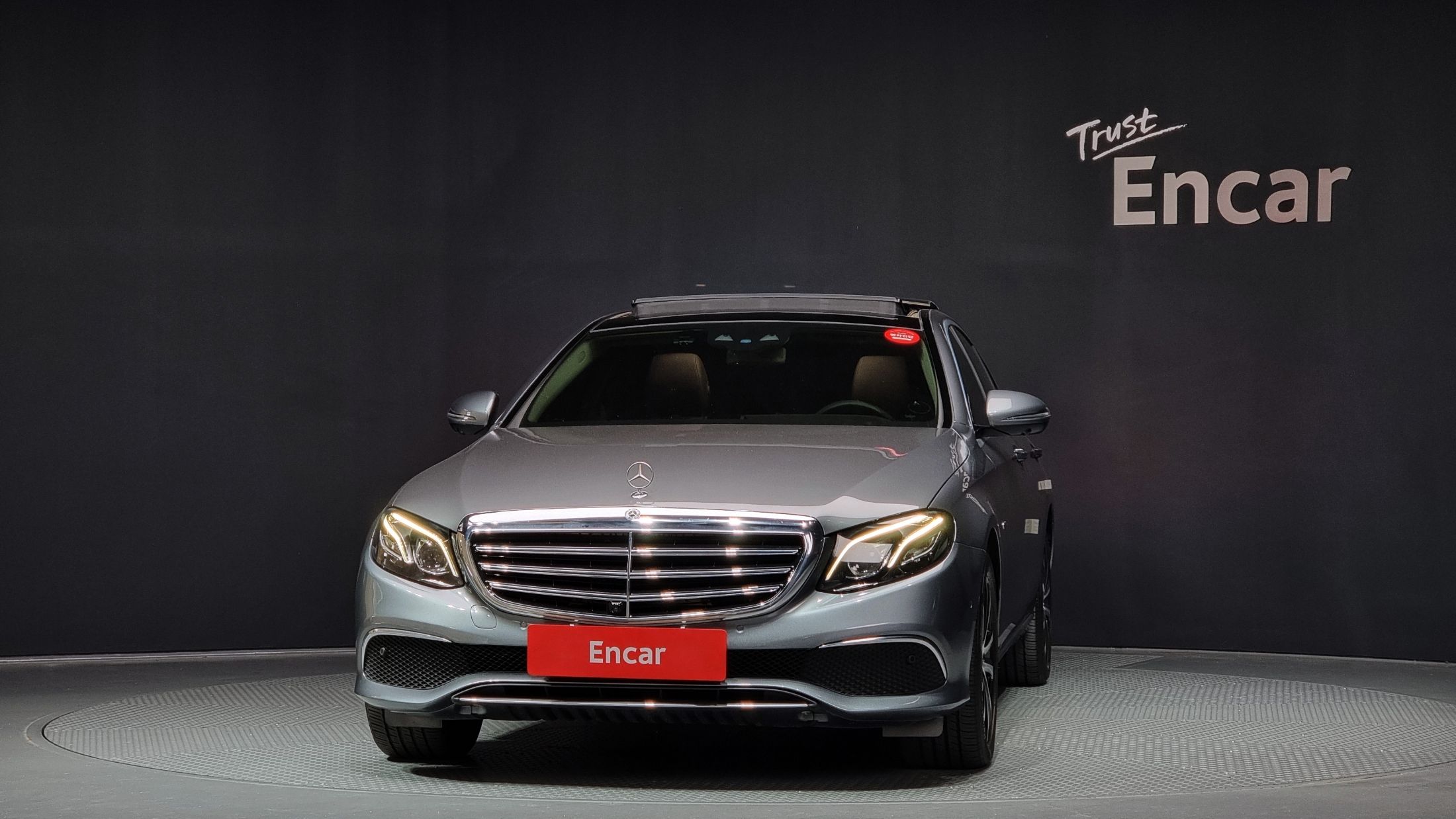 MERCEDES BENZ E-CLASS W213 2019