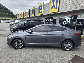 HYUNDAI AVANTE AD 2018