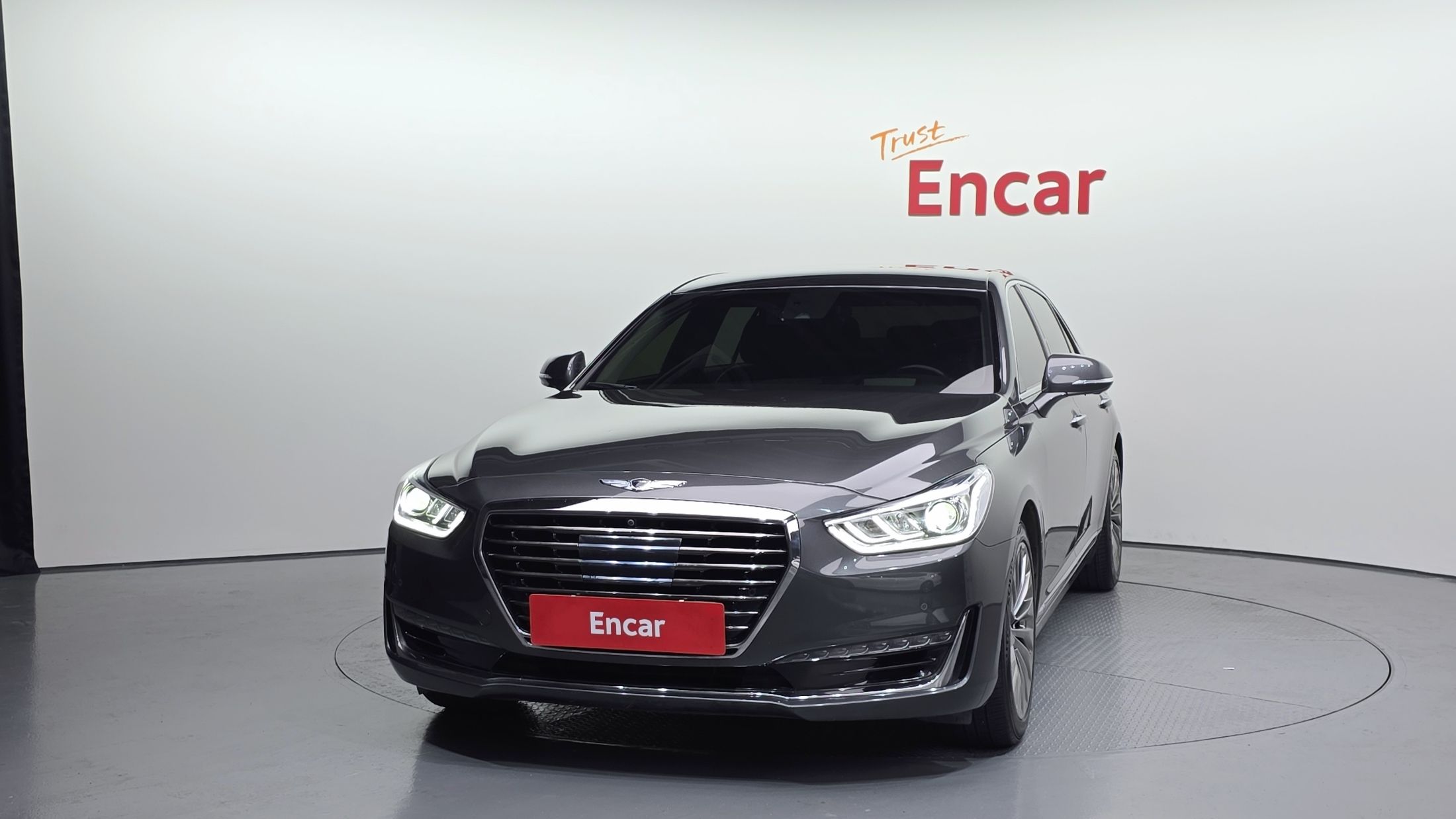 GENESIS EQ900 2017