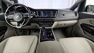 KIA CARNIVAL 2017